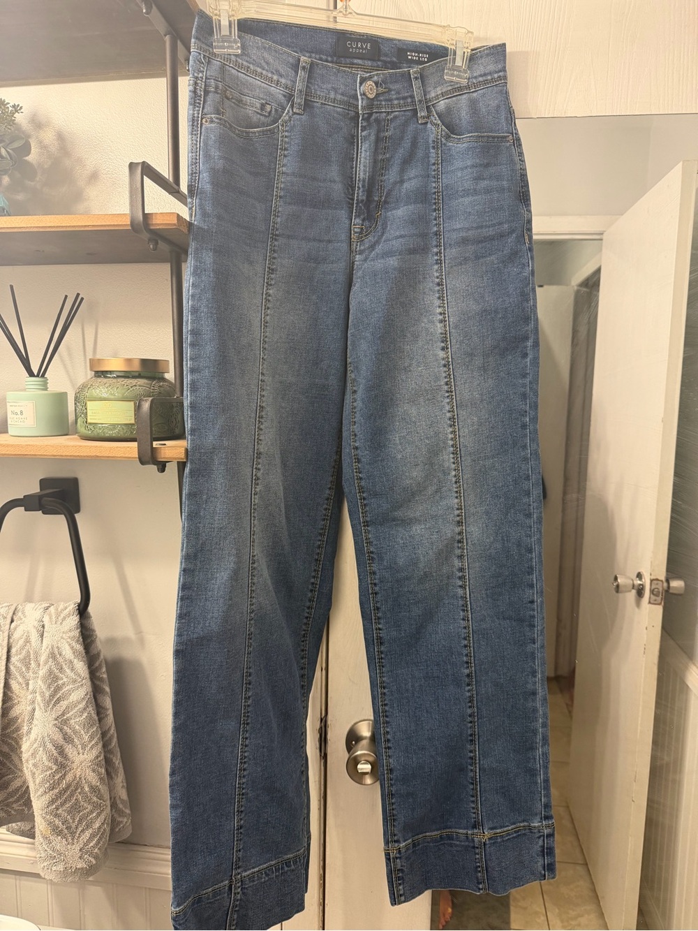 Curve Appeal High-Rise Wide- Leg Jeans in Medium Blue